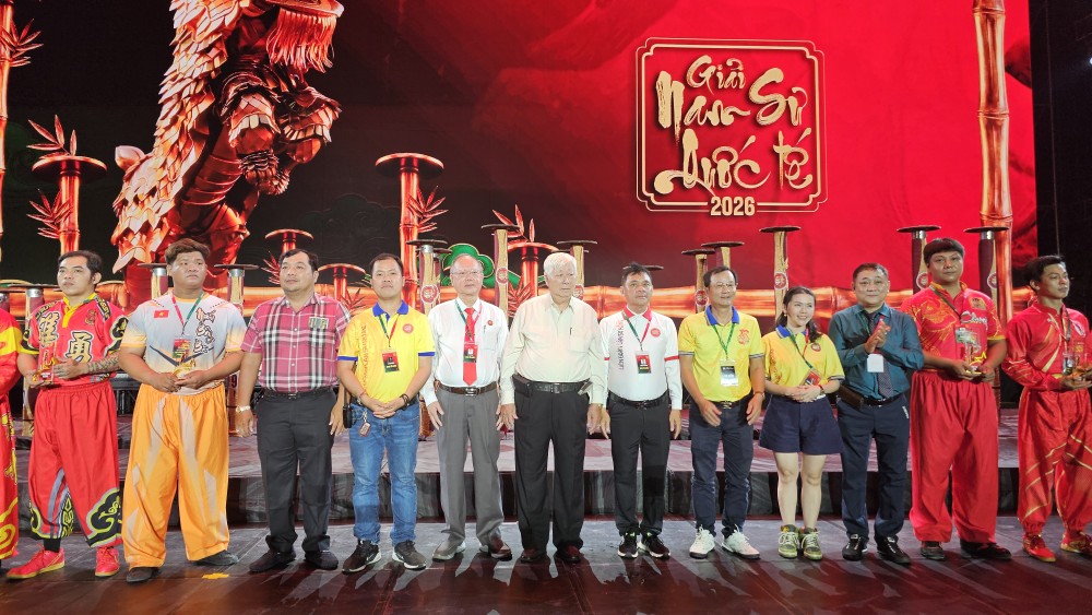 胡志明市国际南狮锦标赛开幕。