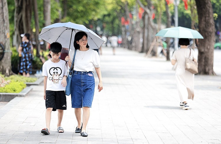 北部地区天气晴朗，气温较前几日略有上升。