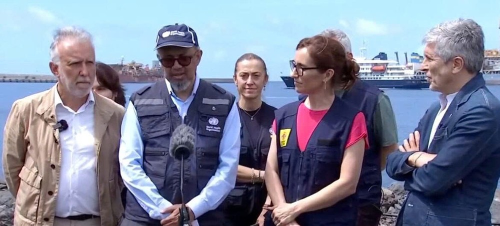 世卫组织 世卫组织总干事谭德塞在特内里费岛向媒体介绍“洪迪厄斯”号游轮乘客撤离行动。 
