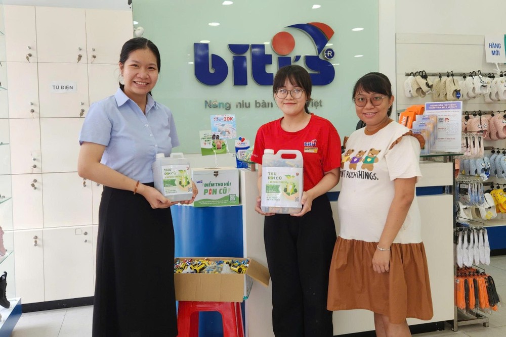消费者响应Biti's回收废旧电池活动。心雨