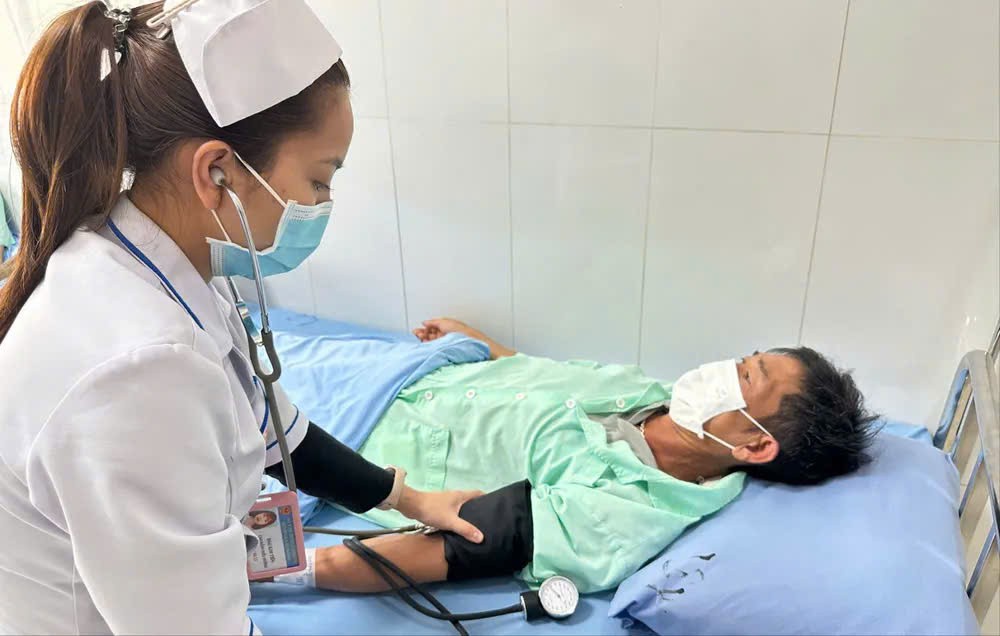 疑似中毒患者目前正在林同省全科医院接受救治。