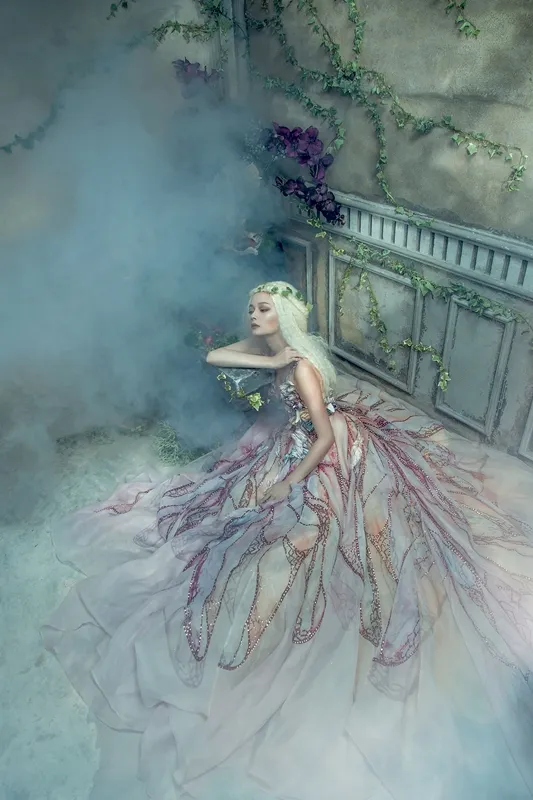 Vừa bị loại Next Top Model, “chị đại” Hoàng Oanh bỗng đẹp ma mị trong bộ ảnh mới ảnh 2