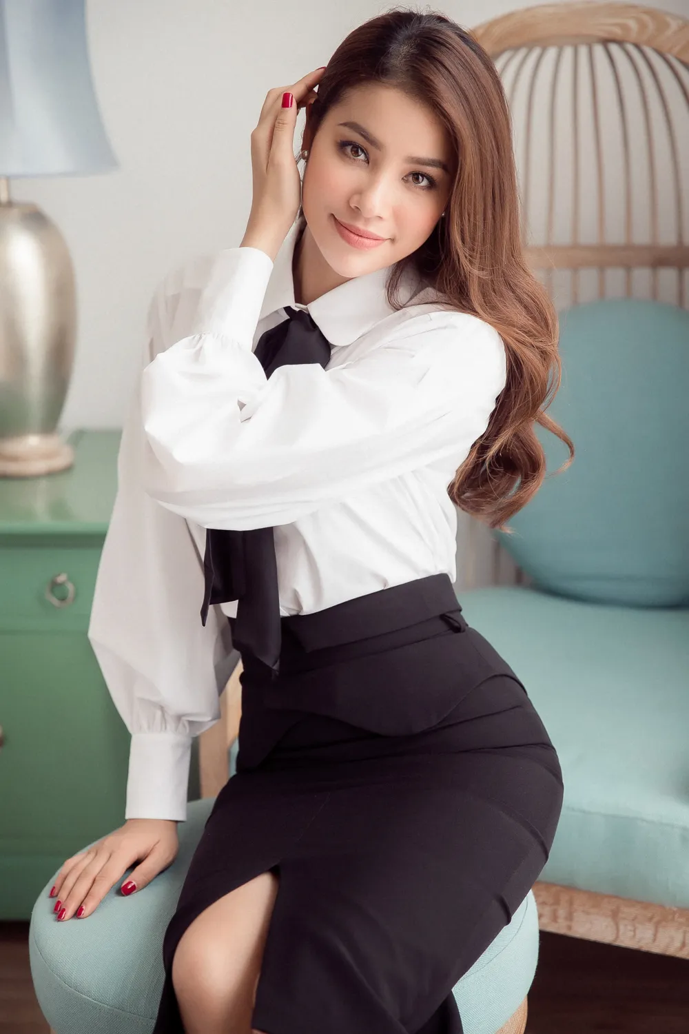 Hoa hậu Phạm Hương quảng bá Đà Nẵng nhân sự kiện APEC 2017 ảnh 6