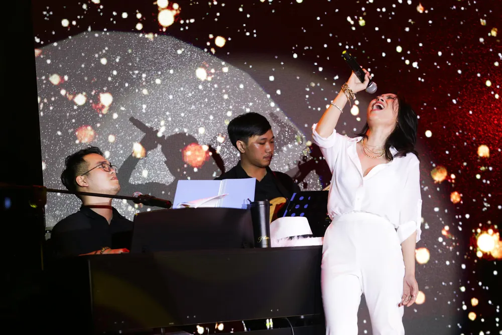 5.000 album của Mỹ Tâm được bán “sạch” chỉ trong vòng 1 giờ phát hành ảnh 5