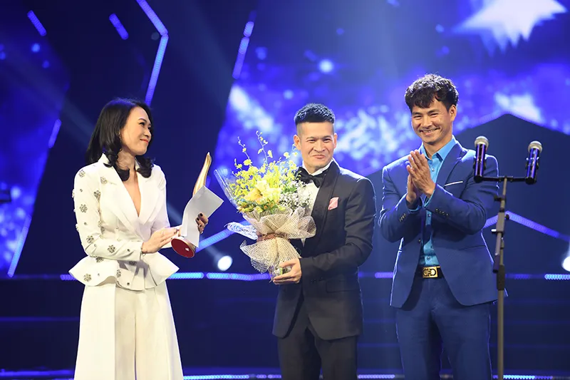 Mỹ Tâm xứng đáng “ôm trọn” cú đúp Cống hiến 2018 ảnh 2