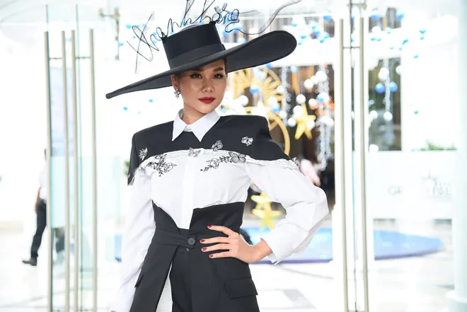 Nhiều gương mặt quen làm “nóng” vòng casting The Face Vietnam 2018  ảnh 10