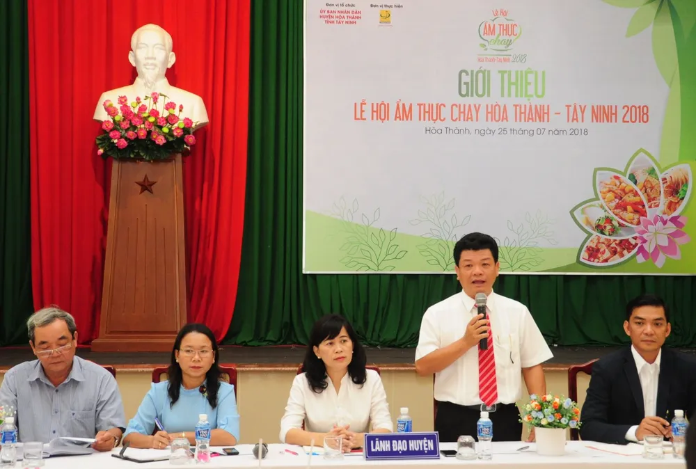 Martin Yan tham gia lễ hội ẩm thực chay lần đầu tổ chức tại Tây Ninh ảnh 1