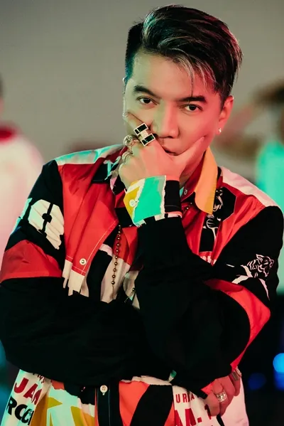 Đàm Vĩnh Hưng, Đông Nhi, Ngô Kiến Huy, Bảo Anh, Đức Phúc… đổ bộ Làn sóng xanh Next Step ảnh 1