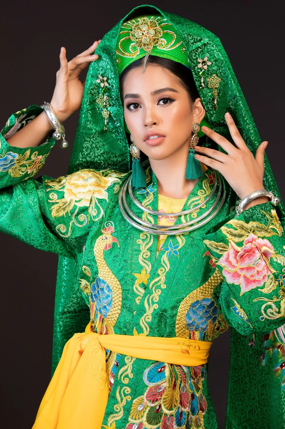 Hoa hậu Tiểu Vy mang điệu múa chầu văn đến Miss World ảnh 2