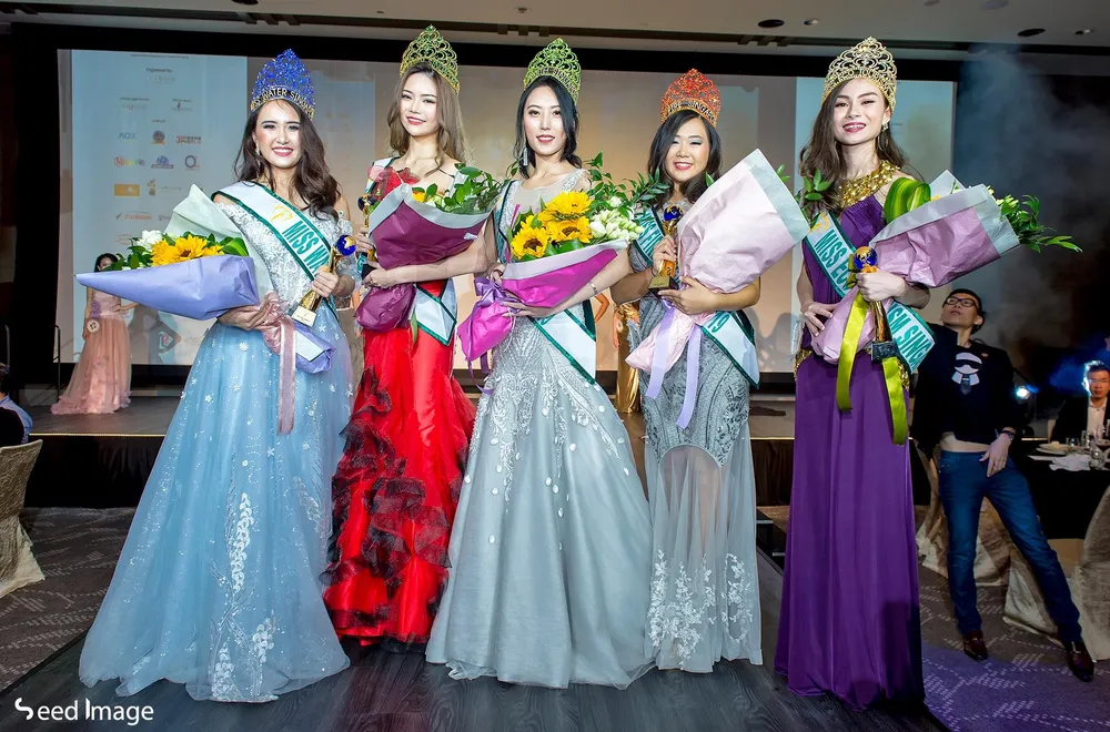 Phương Khánh xuất hiện quyến rũ tại đêm chung kết Miss Earth Singapore 2019 ảnh 3