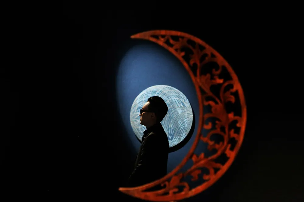 Ám ảnh với 10 không gian đương đại trong hành trình thời trang của NTK Công Trí ảnh 1