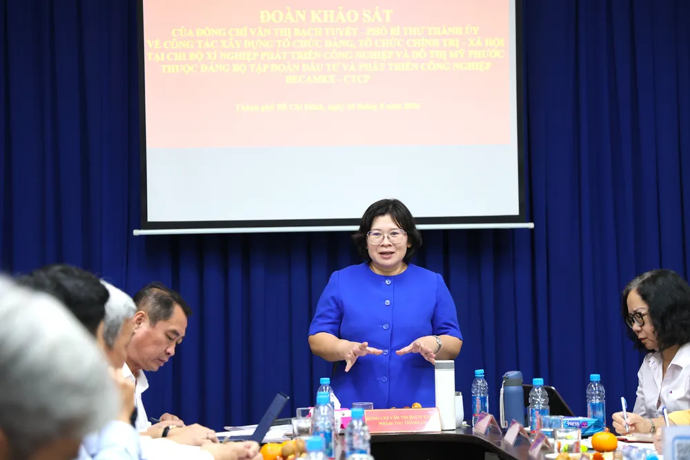 Đồng chí Văn Thị Bạch Tuyết, Phó Bí thư Thành ủy TPHCM phát biểu kết luận buổi làm việc. Ảnh: LÊ THOA