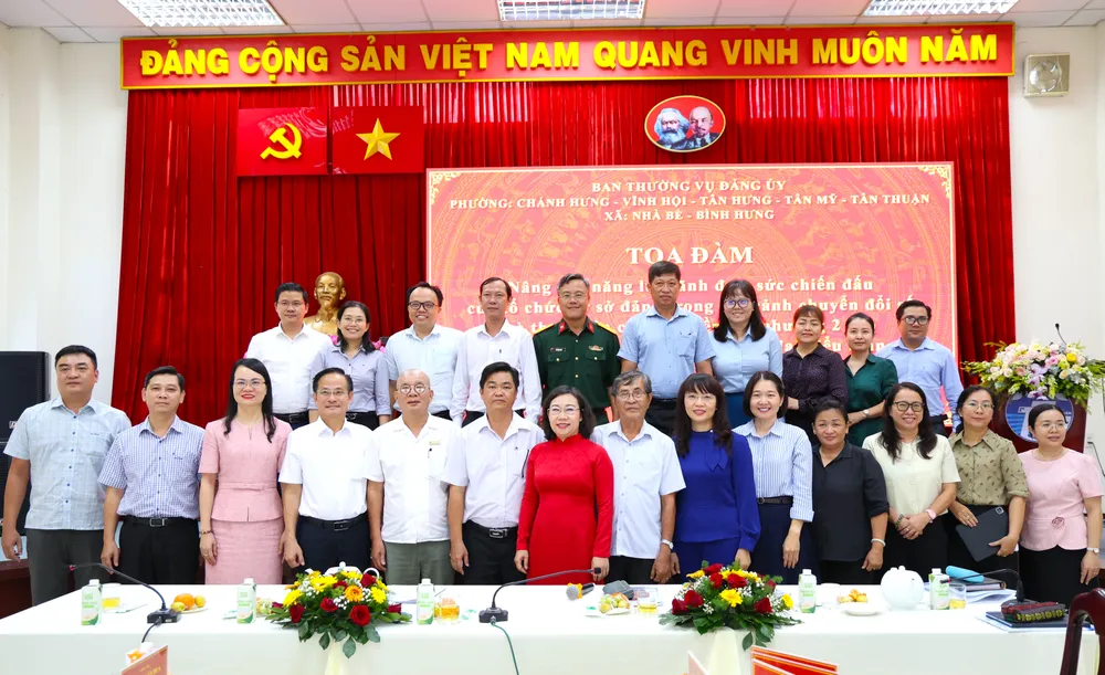toa-dam-lien-phuong-lethoa-5.JPG