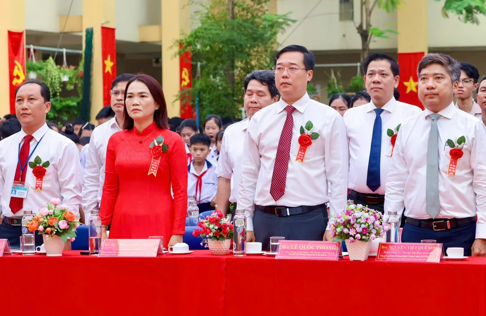 le-khai-giang-nam-hoc-moi-hoangtrieu-11.jpg