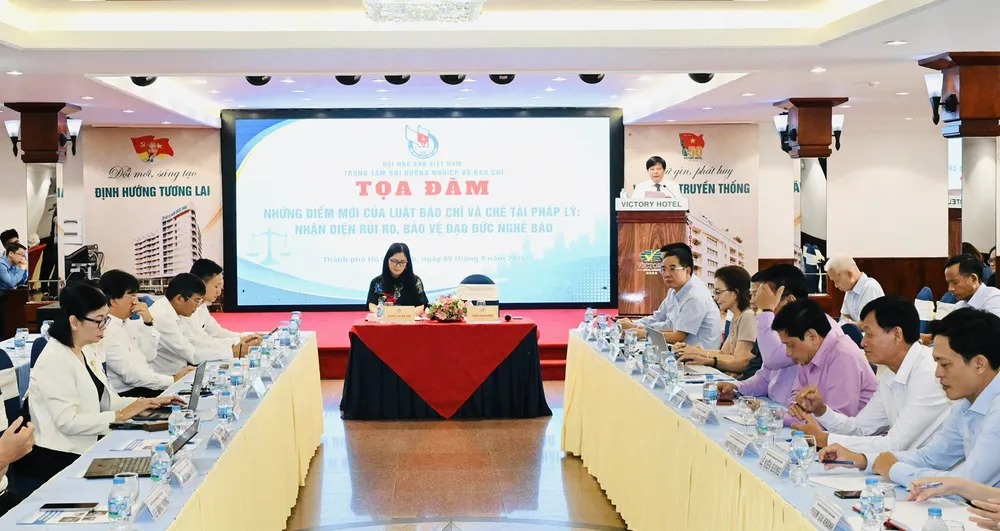 tri-tue-nhan-tao-13.jpeg