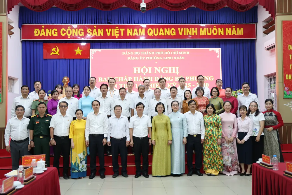 cong-tac-phat-trien-dang-phuong-linh-xuan-2.JPG