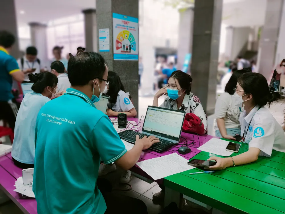 "Giọt vàng" trao đi, nhiều giá trị tốt đẹp lan toả đến cộng đồng. Ảnh: PHƯƠNG NGHI