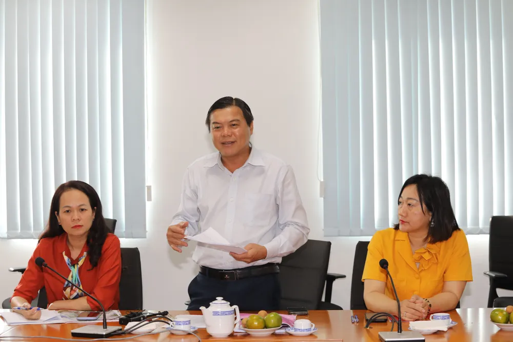 Tổng Biên tập Báo Sài Gòn Giải Phóng Tăng Hữu Phong chia sẻ ý kiến tại buổi lễ ký kết. Ảnh: DŨNG PHƯƠNG