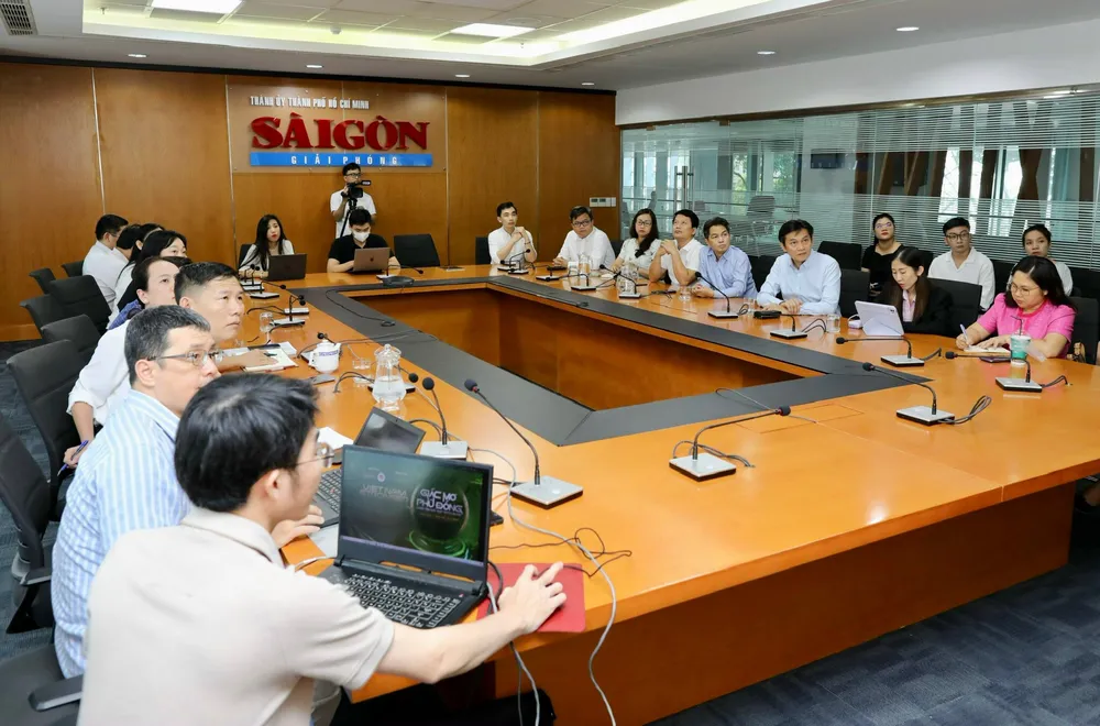 Công tác tổ chức công bố chương trình nghệ thuật truyền cảm hứng "Vietnam Stronger" được BTC họp bàn chi tiết. Ảnh: DỦNG PHƯƠNG