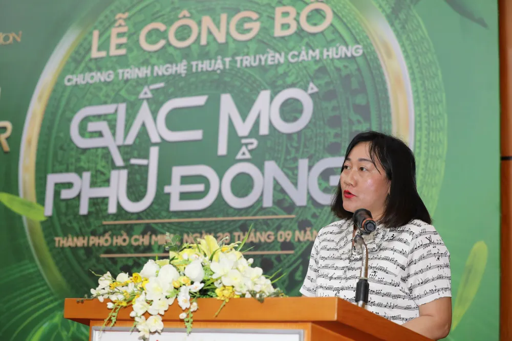 Bà Bùi Thị Hồng Sương, Phó Tổng Biên tập Báo SGGP, chia sẻ tại lễ công bố. ẢNH: DŨNG PHƯƠNG