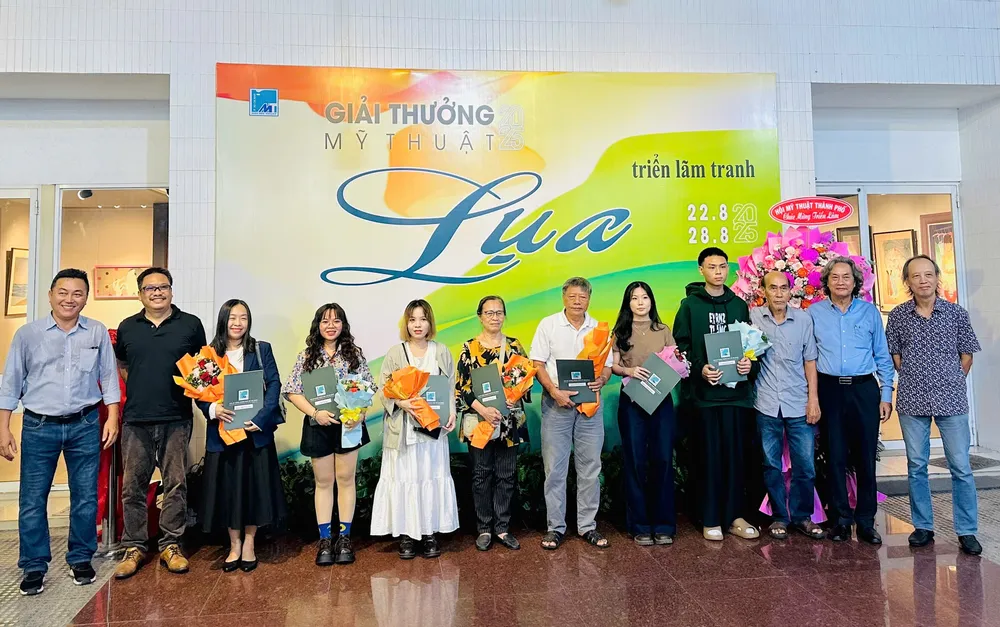 Hội đồng nghệ thuật Giải thưởng Mỹ thuật 2025 và các tác giả đoạt giải