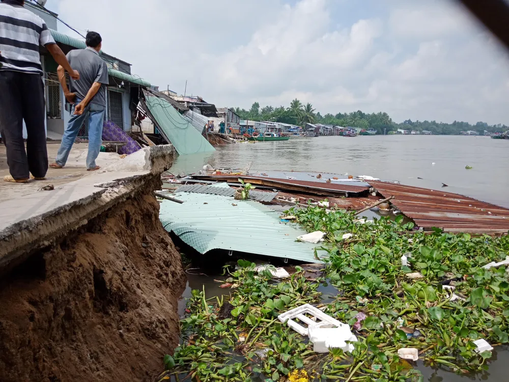 Cần Thơ: Sẽ di dời và cấm làm nhà sàn trên sông ảnh 1