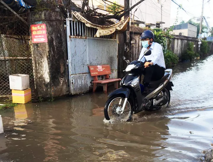 Nhiều nơi tại Cần Thơ ngập nặng trong đợt triều cường thứ hai ảnh 1