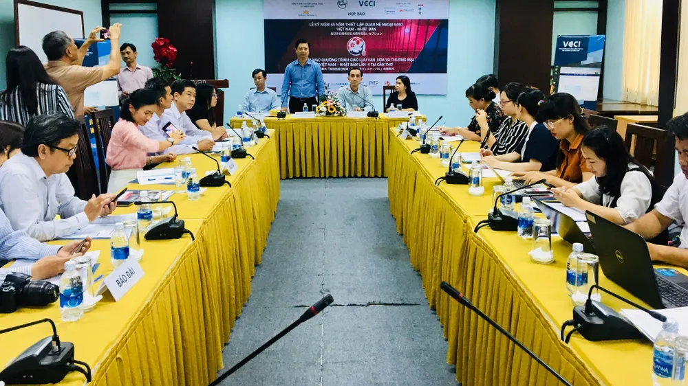 Cần Thơ tổ chức kỷ niệm 45 năm quan hệ ngoại giao Việt Nam – Nhật Bản ảnh 1