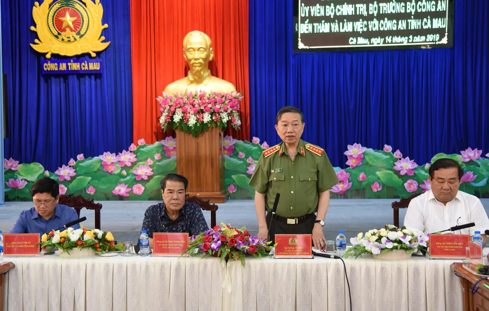 Bộ trưởng Bộ Công an làm việc với Công an tỉnh Cà Mau ảnh 1