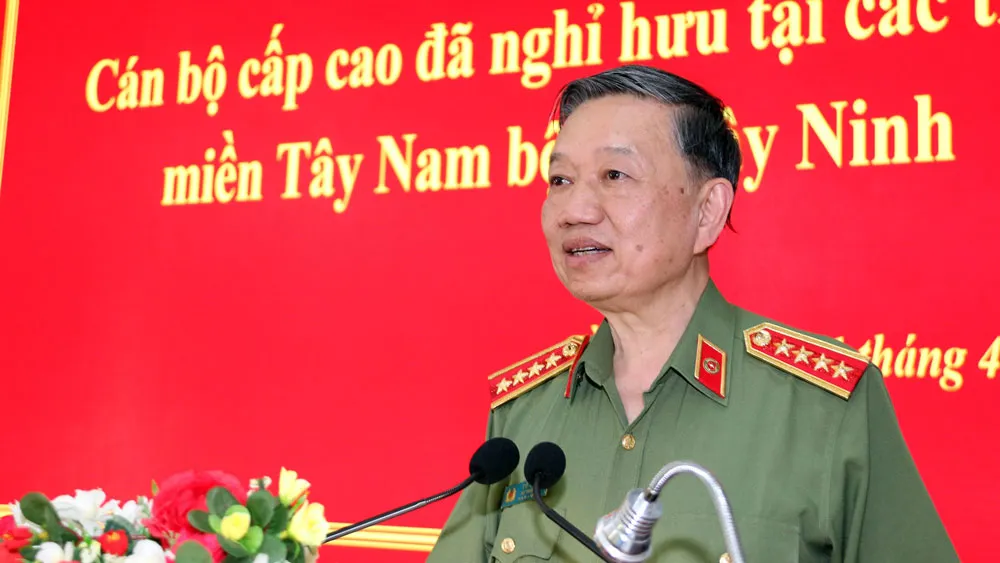 Bộ trưởng Tô Lâm phát biểu ý kiến tại buổi gặp mặt