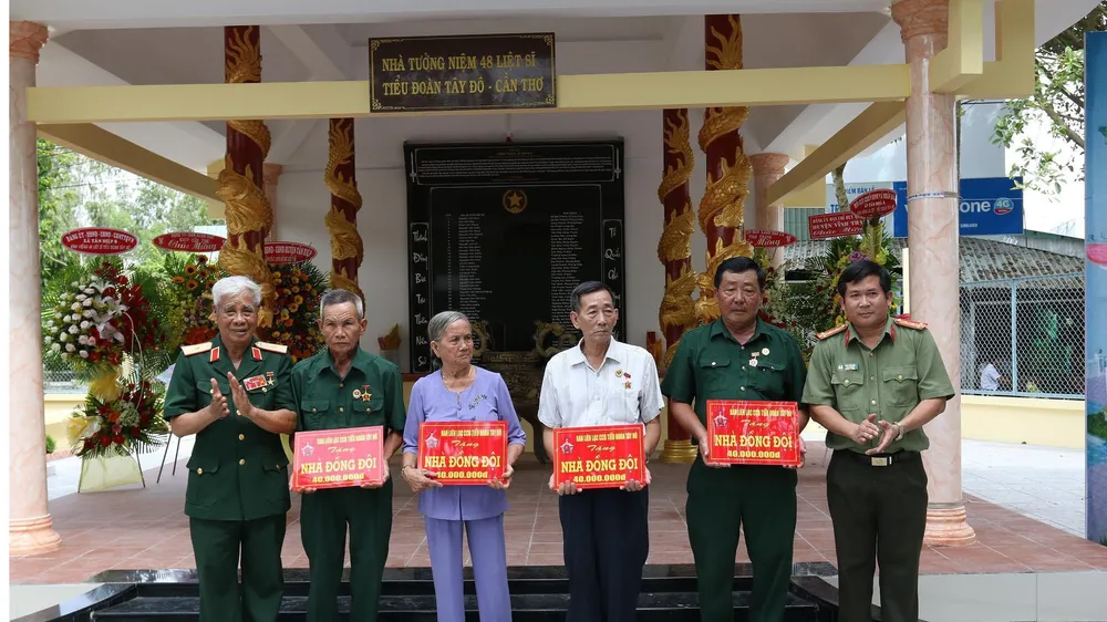 Khánh thành Nhà tưởng niệm các anh hùng liệt sĩ Tiểu đoàn Tây Đô tại Tân Hiệp ảnh 2