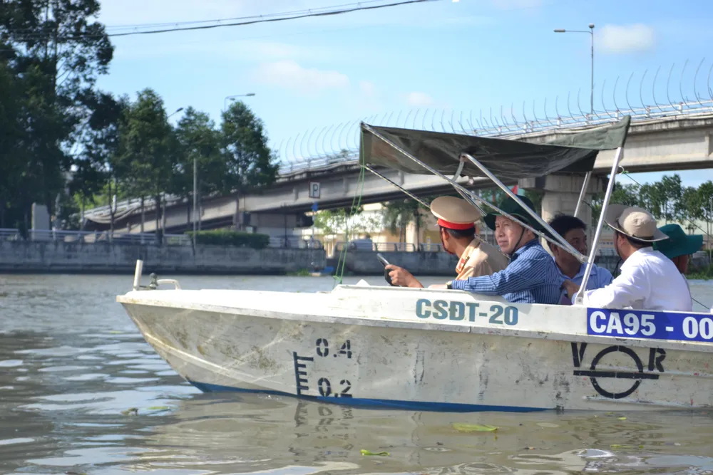 Vụ dòng nước đen ở Hậu Giang: Tuần này sẽ công bố nguyên nhân ảnh 1