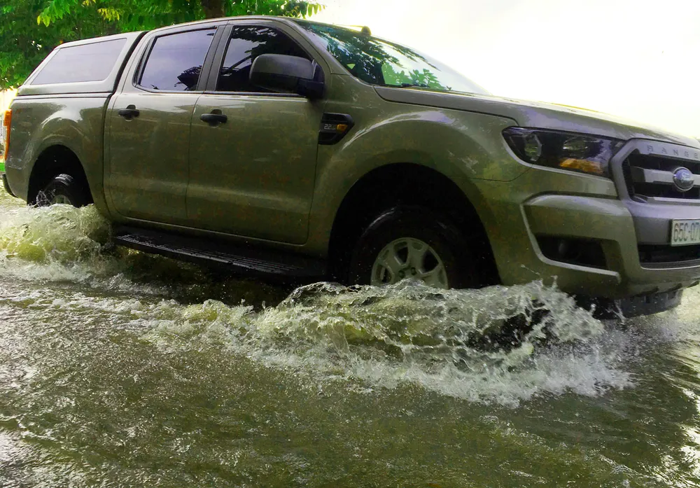 Cần Thơ: Sáng nay triều cường dâng ngập hàng loạt tuyến đường ảnh 2