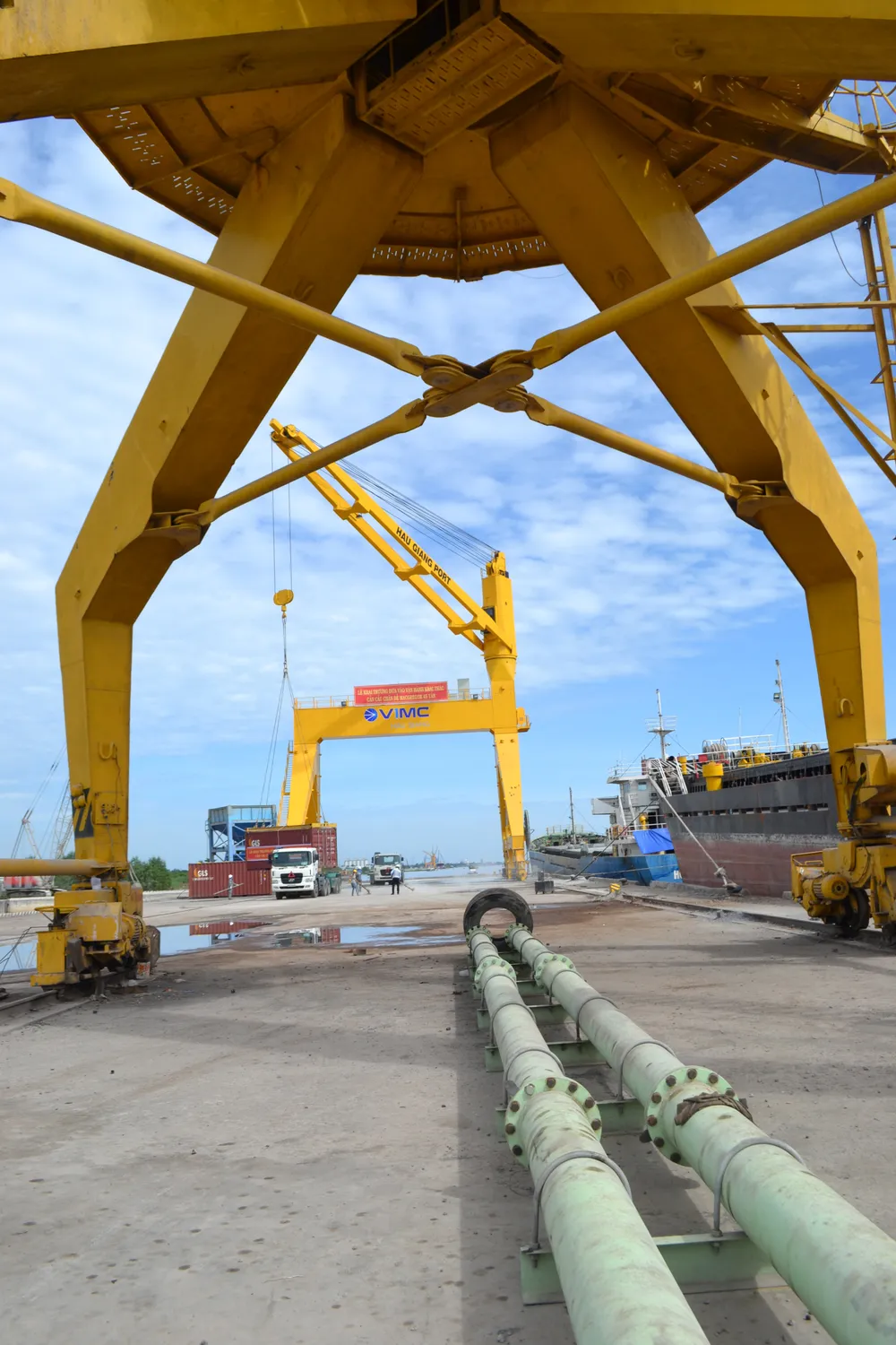 Đưa cần cẩu “khủng” sức nâng 45 tấn ở ĐBSCL vào hoạt động ảnh 2