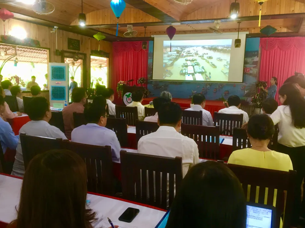 Mở du lịch đường sông khai thác kinh tế đêm tại chợ nổi Cái Răng ảnh 1