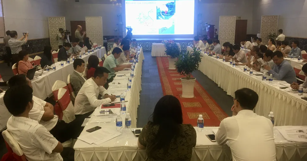 ĐBSCL: Thiếu phù sa, sụp lún, sạt lở, xâm nhập mặn ngày càng nghiêm trọng hơn ảnh 1