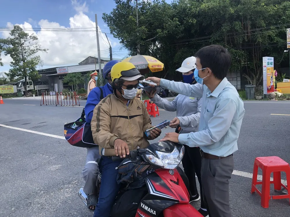 Hậu Giang tái thiết lập các chốt kiểm soát phòng, chống dịch Covid-19 ảnh 1