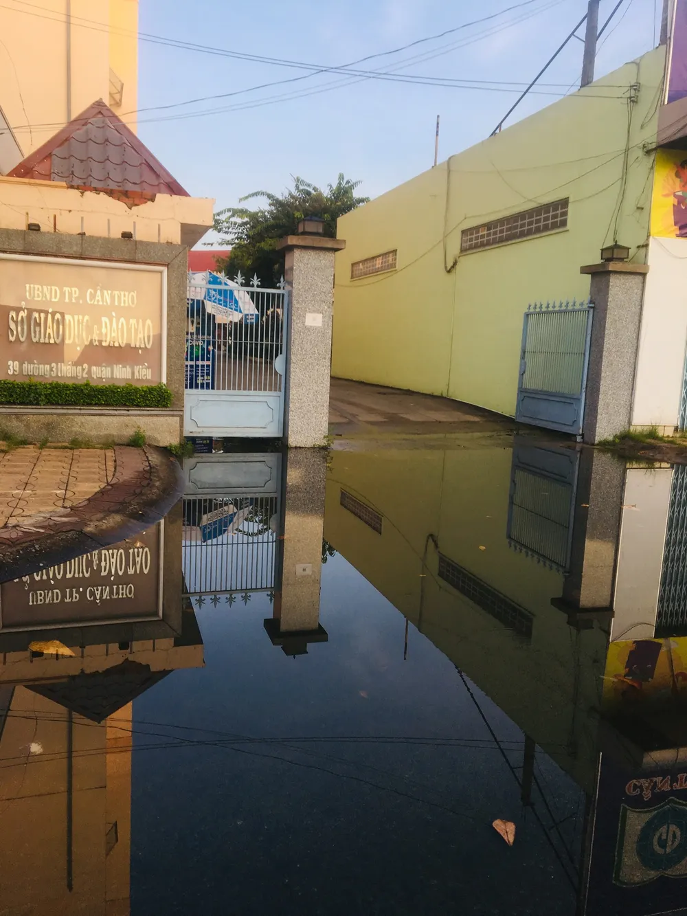 Triều cường vượt báo động 3, cảnh báo ngập úng vùng trũng, vùng ven biển ĐBSCL ảnh 1