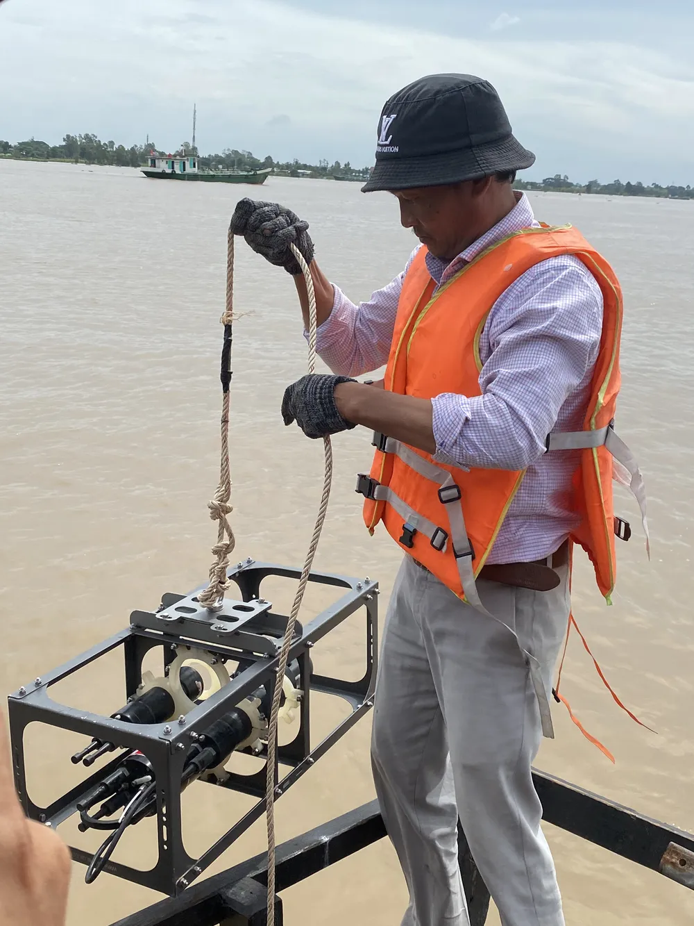 Khai thác cát quá mức, ĐBSCL có 621 điểm sạt lở kéo dài 610km ảnh 1