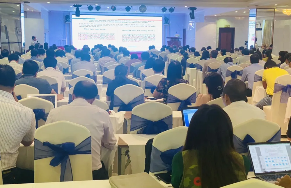 Quang cảnh hội nghị