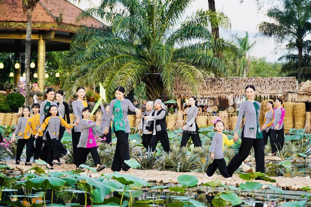 Một tiết mục văn nghệ tại lễ khai mạc