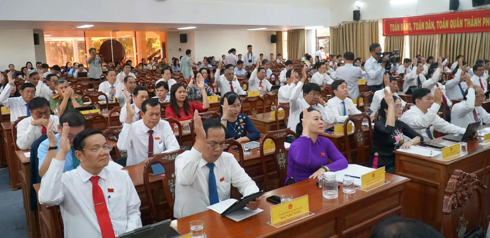 Các đại biểu tham dự tại kỳ họp