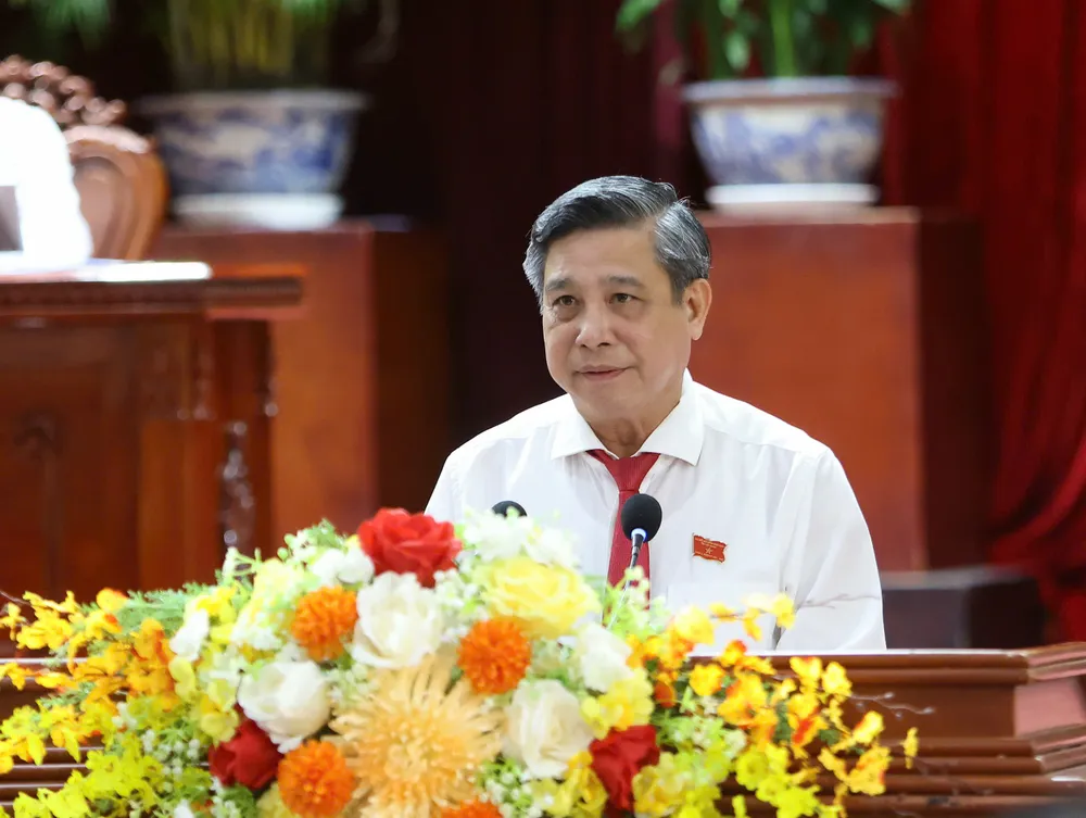 Phó bí thư Thường trực Thành ủy, Chủ tịch HĐND thành phố Cần Thơ Đồng Văn Thanh phát biểu tại kỳ họp.jpg
