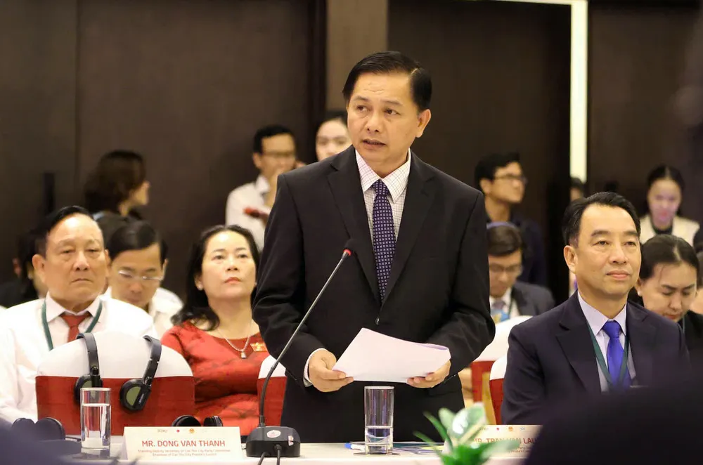 Chủ tịch UBND TP Cần Thơ Trần Văn Lâu phát biểu tại hội nghị