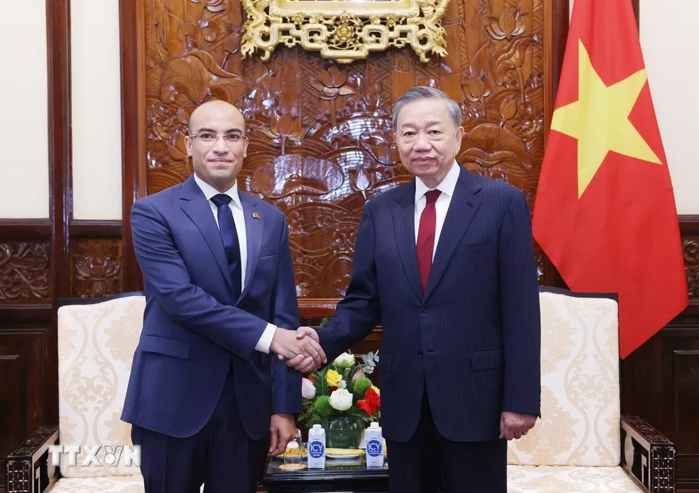 Đại sứ Argentina.jpeg