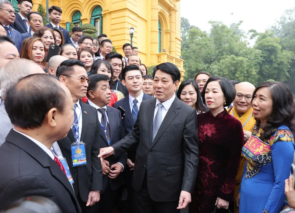 Chủ tịch nước Lương Cường gửi lời thăm hỏi ân cần, những tình cảm thân thiết và lời chúc mừng tốt đẹp đến kiều bào, sáng 19-1. Ảnh: QUANG PHÚC