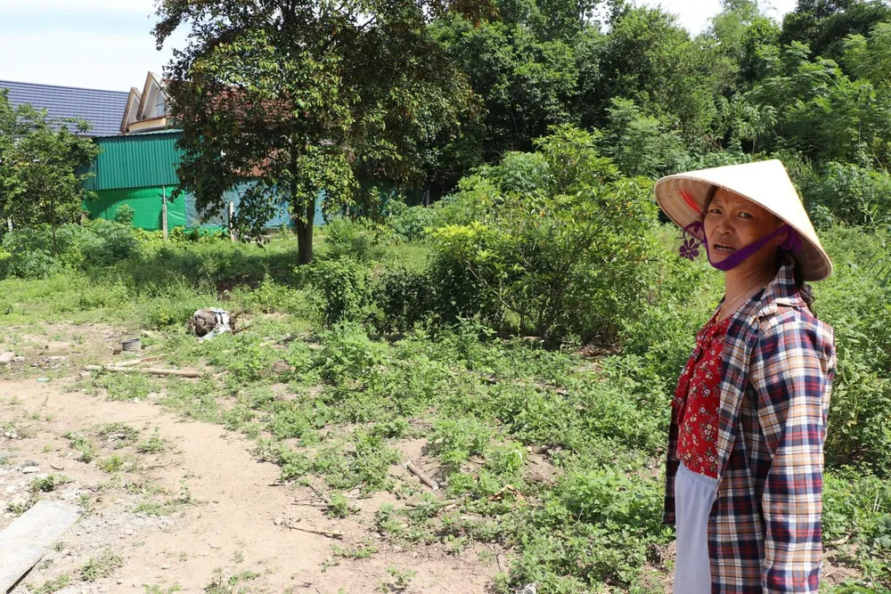 Vụ việc một hộ dân ở Nghệ An chuyển đổi 300m2 đất vườn thì phải chịu thuế gần 4,5 tỷ đồng đã gây sự chú ý của dư luận trong thời gian qua