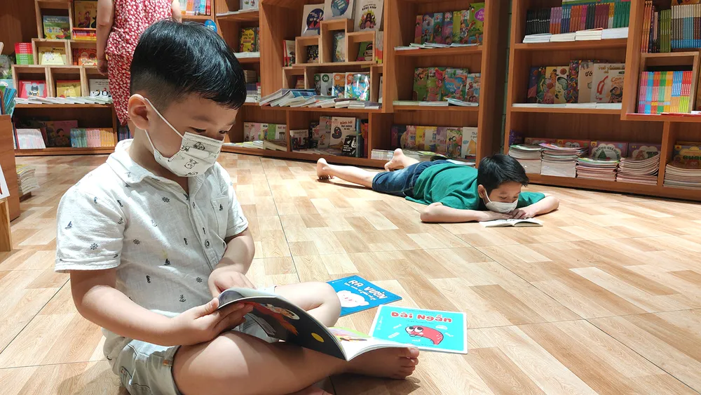 Khuyến đọc từ tủ sách gia đình ảnh 1