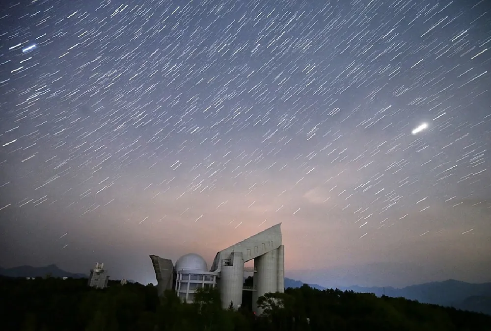 Kính viễn vọng LAMOST phát hiện  9 ngôi sao chưa tiến hóa giàu lithium