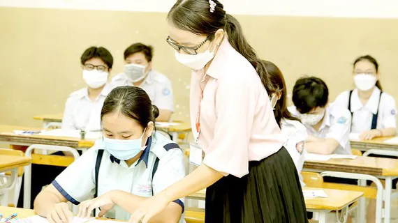 Giảm gánh nặng chi phí học hành